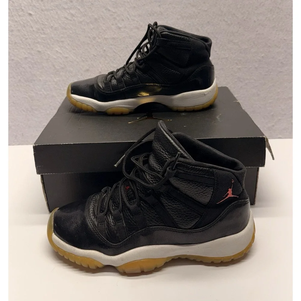 Nike Air Jordan 11 Retro Low GS 72-10 Black/Gym Red Size 4.5Y (378038-002)